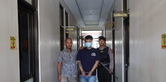 Foto: Pelaku yang diduga mencuri sepeda motor