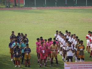 Foto: tampak pemain ASTI Kudus sedang mendapatkan arahan (istimewa)