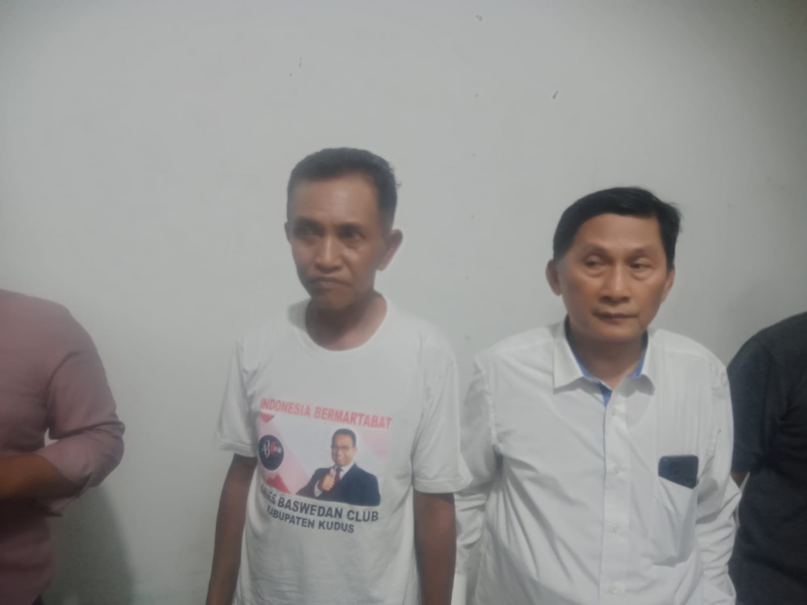 Foto: Para Relawan Anies Baswedan saat melakukan Video Call dengan Anies Baswedan