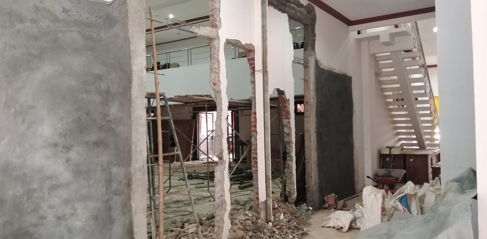Penampakan renovasi di ruang rapat paripurna DPRD Kabupaten Pati