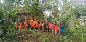 Penemuan Mayat di Dalam Sumur Puri Dibawa ke RSUD Soewondo
