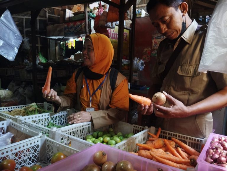 Hasil Sidak, Sejumlah Kebutuhan Pokok di Pasar Puri Kompak Naik