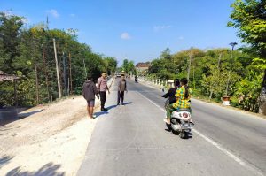 Lokasi kecelakaan antara pengendara motor Honda Beat dan Honda Vario di Jalan Raya Tlogotirto Grobogan