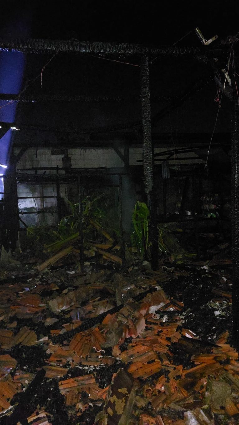 Konsleting Listrik Sebabkan Dua Rumah di Danyang Grobogan Hangus Terbakar