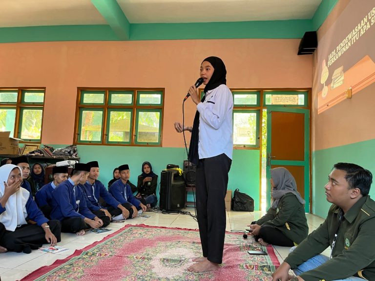 Tekan Angka Pernikahan Dini, Mahasiswa KKN Unisnu Jepara Gelar Sosialisasi