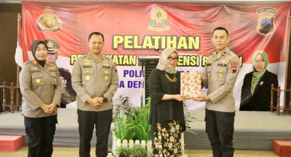 Polwan Jepara mengikuti pelatihan