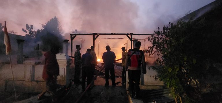 Bakar Pakaian Karena Depresi, Tiga Rumah di Geyer Grobogan Terbakar