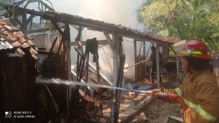 Kebakaran Rumah di Kunden Wirosari Grobogan Diduga Karena Konsleting Listrik