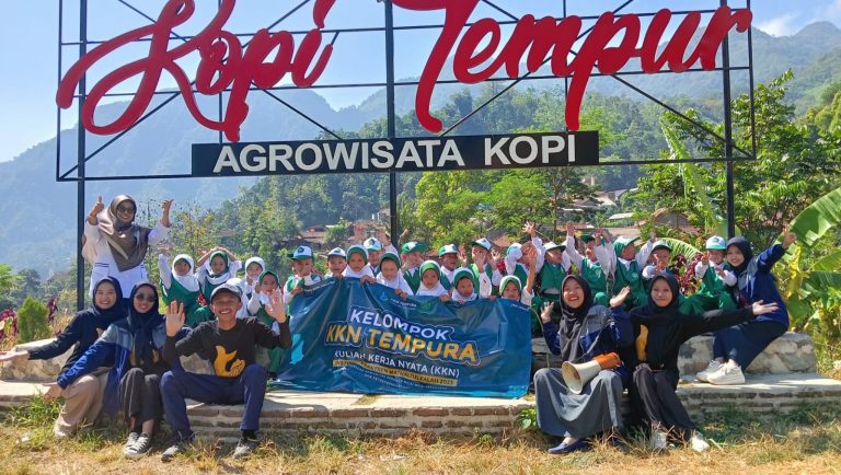 KKN Tempura Kembangkan Potensi Wisata di Tempur