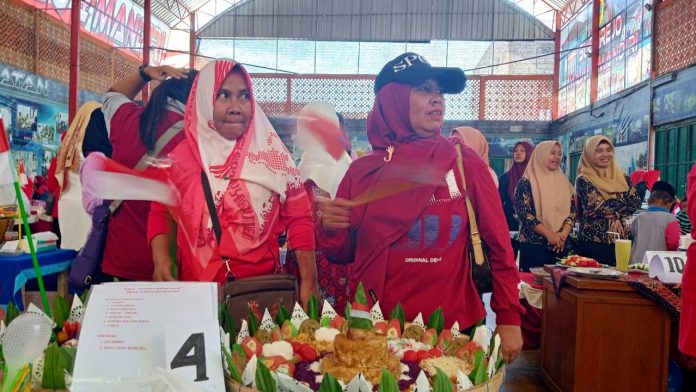 Olahan pangan dari bahan non beras dan non terigu yang ditampilkan oleh KWT Gabus Olahan pangan dari bahan non beras dan non terigu yang ditampilkan oleh KWT Gabus