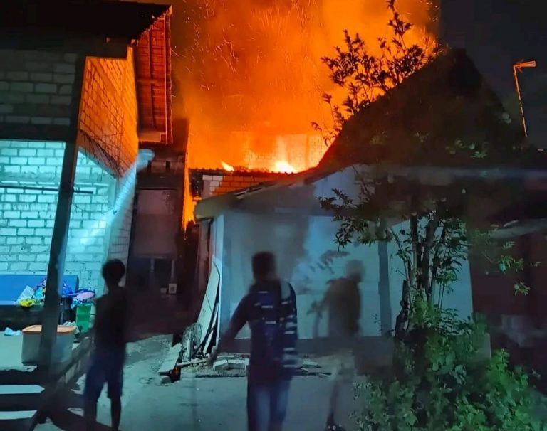 Rumah Warga di Juwana Hangus Terbakar  Tiga Damkar Dikerahkan