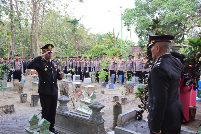 Kapolsek Geyer Grobogan Meninggal, Upacara Pemakaman Digelar Secara Militer