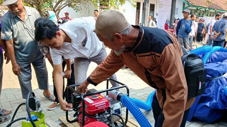 Ratusan Petani di Pati dapat Bantuan Pompa Air Berbahan Gas