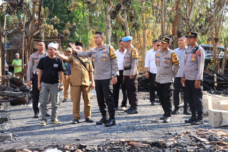 Sejumlah Korban Kebakaran di Ngroto Grobogan Dapat Bantuan, Disambut Haru