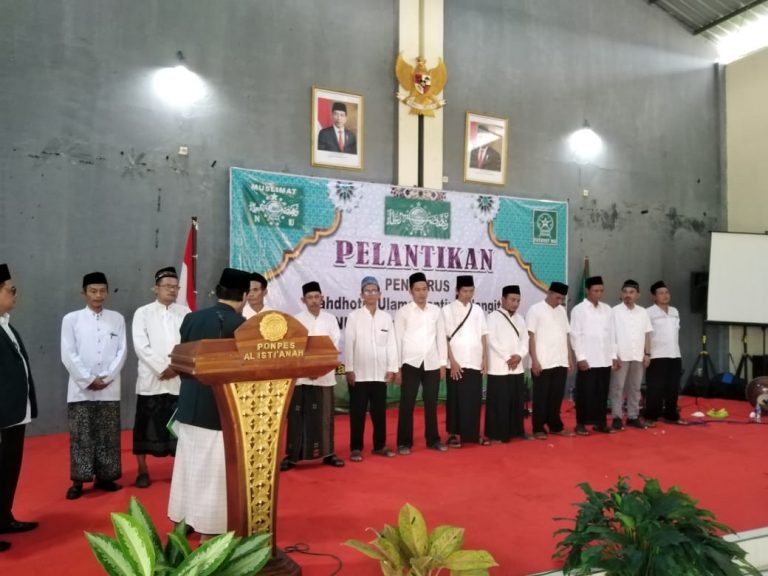 Pengurus Ranting, Muslimat dan Fatayat NU Plangitan Resmi Dikukuhkan