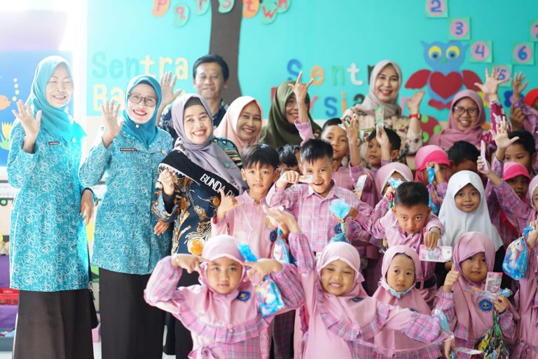 Tak Hanya Baca Tulis, Faiza Sebut Anak PAUD Penting Dibekali 6 Fondasi Pembelajaran