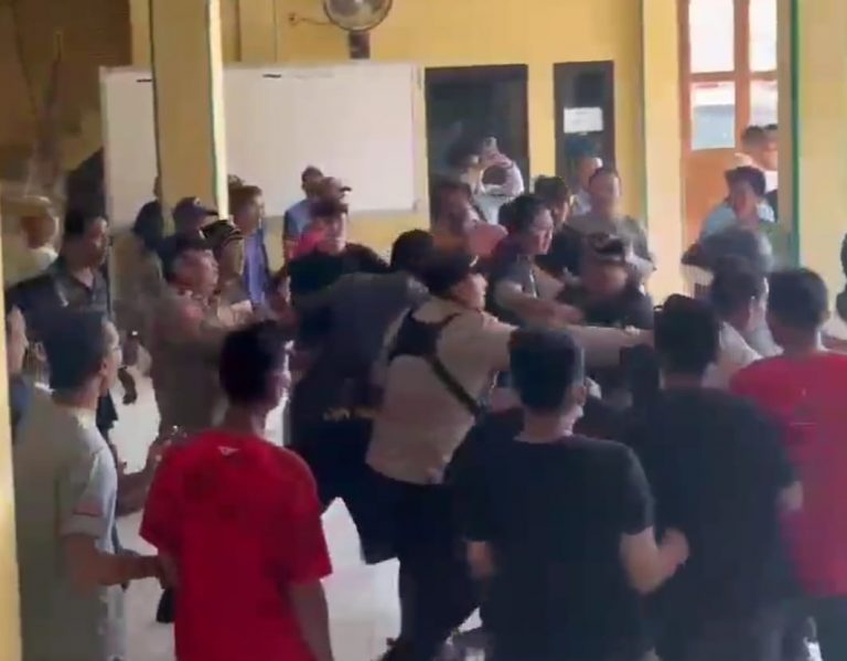 Lelaki Ini Nyaris Dihajar Massa Lantaran Kepergok Curi Motor