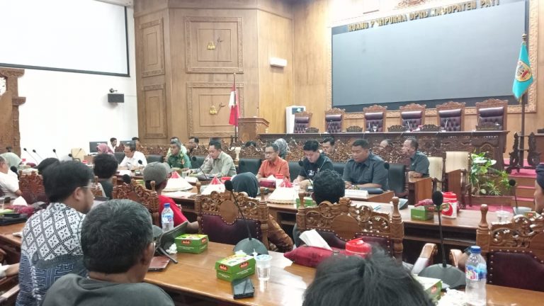 Audiensi di DPRD Petani Ketemu BPN dan PT LPI