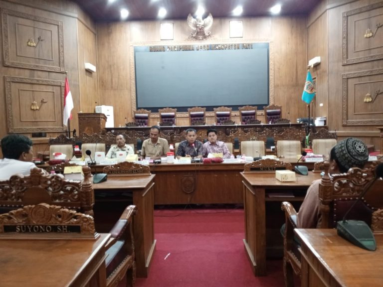 Warga Ngadu ke Dewan, Minta Kades Tanjungrejo Dicopot