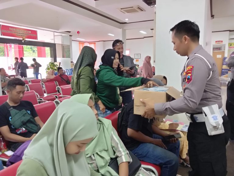 Nikmati Program Penghapusan Denda Pajak, Samsat Pati Sediakan Kopi Gratis bagi Masyarakat