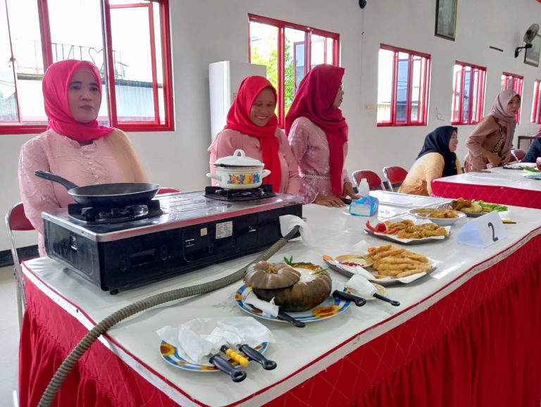 Peringati Hari Kartini, PDIP Pati Adakan Lomba Masak
