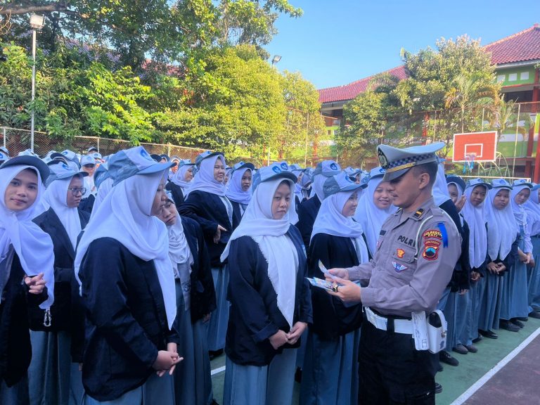 Sasar ke Sekolah, Satlantas Pati Sosialisasi Tertib Lalu Lintas