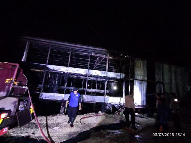 Kandang Ayam di Sukolilo Terbakar, Kerugian Rp 200 Juta