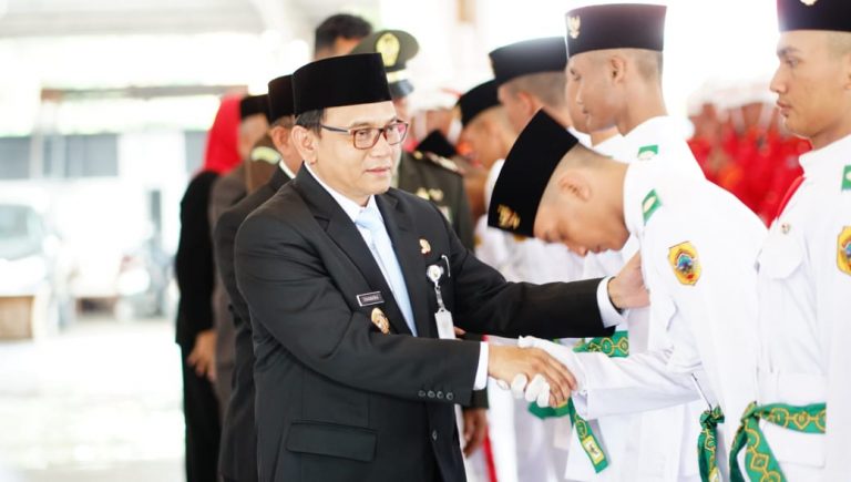 Wabup Chandra Kukuhkan Anggota Paskibraka 