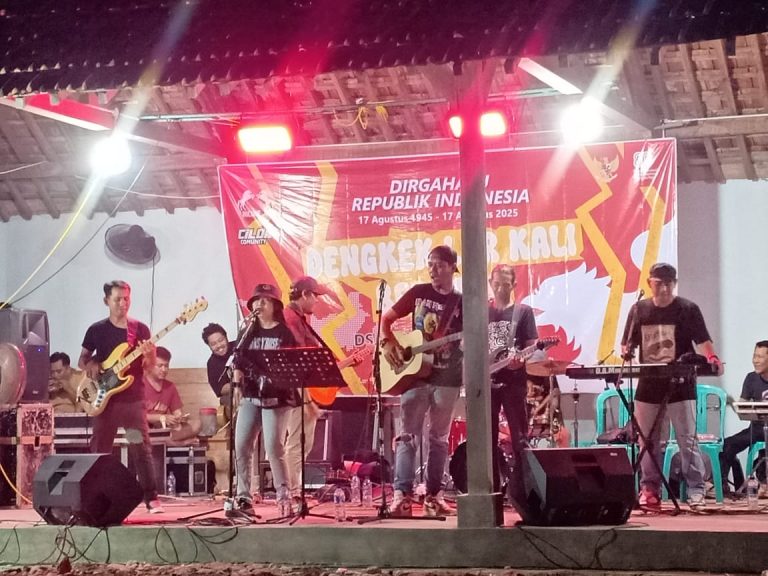 Semarak Dirgahayu RI ke-80, Warga Dengkek Lor Kali Bersatu Gelar Hiburan Musik