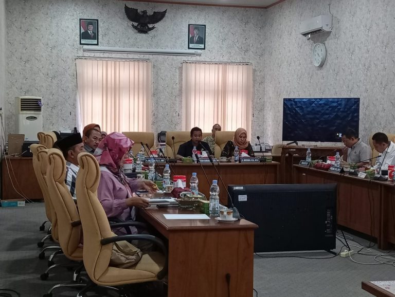 Pansus Pertanyakan Mutasi Guru SMP Negeri 1 Tayu