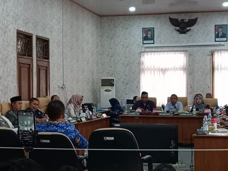 Jumani Klarifikasi Soal PBB-P2 dan Mutasi Jabatan di Rapat Pansus DPRD Pati