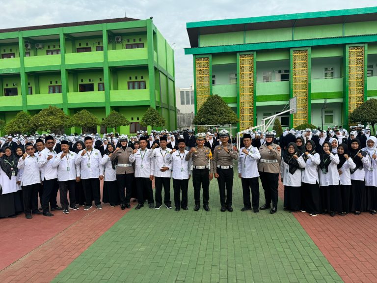 Polisi Ajak Pelajar Tertib Lalu Lintas dan Hindari Pelanggaran