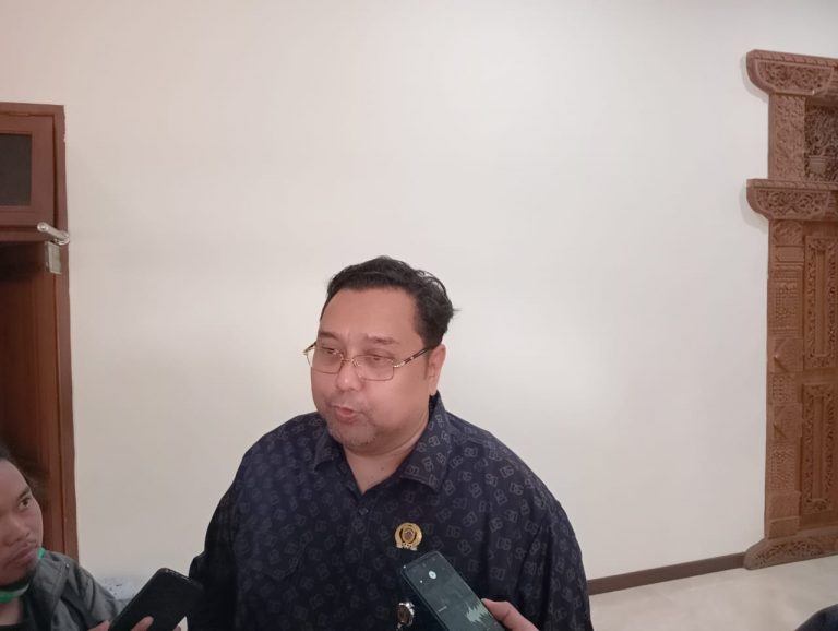 Pegawai Kesbangpol Bawa Surat Mutasi, Pansus Nilai Tak Lazim: “Bukan Tupoksinya”