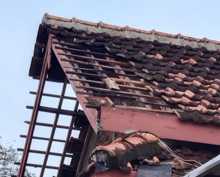 Angin Puting Beliung Rusak 31 Rumah di Desa Tambahagung, Kerugian Rp50 Juta