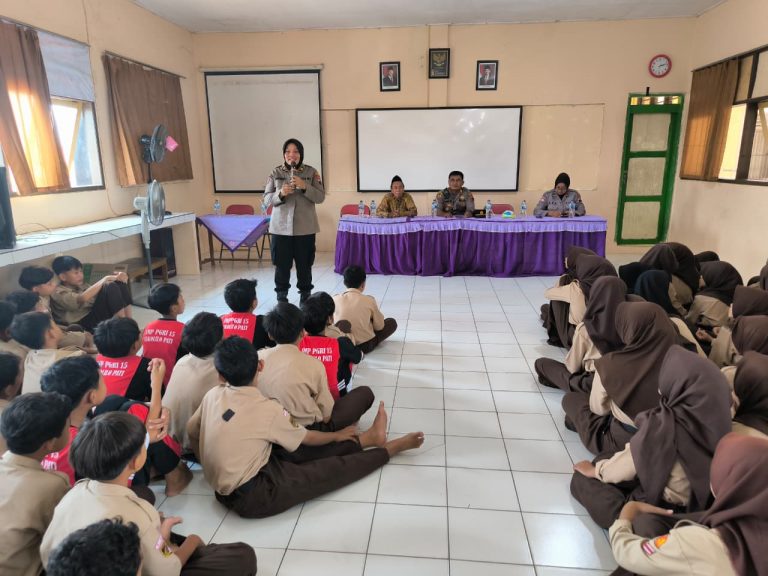 Polsek Sukolilo Ajak Pelajar Jauhi Tawuran