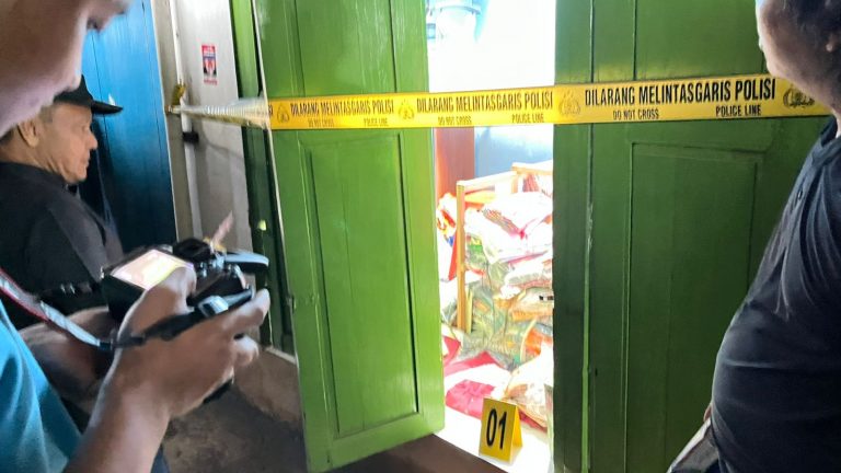 Polisi Buru Pelaku Pembobol Toko Emas di Cluwak