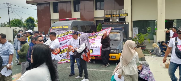 Sidang Dakwaan Botok Cs Digelar di PN Pati,  Ancaman 9 Tahun