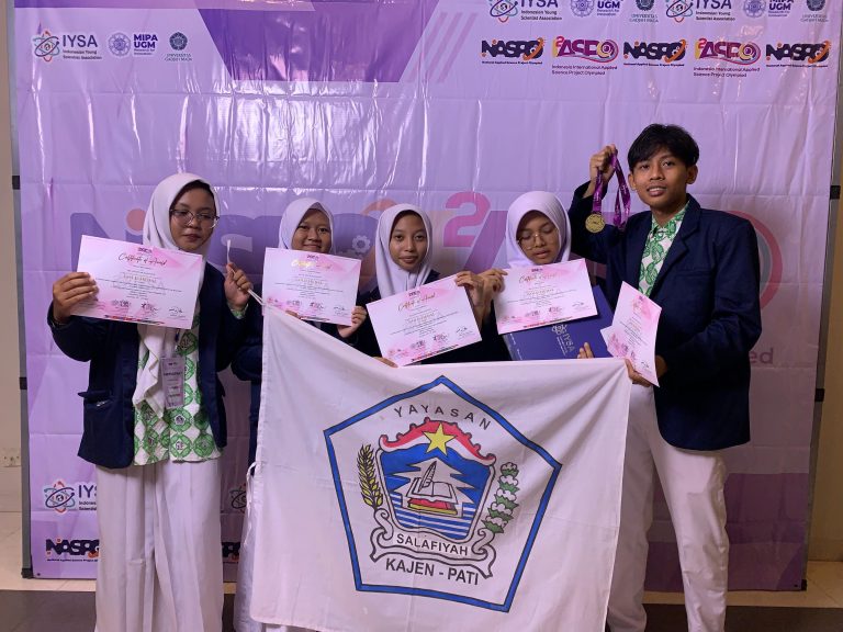 Inovasi Kelas Cerdas Berbasis IoT, Siswa MA Salafiyah Kajen Pati Raih Emas Internasional