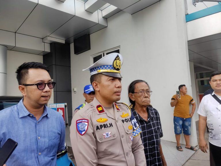 Mobil Tahanan Kejari Pati Senggol Lansia di Jalur Pati–Kudus