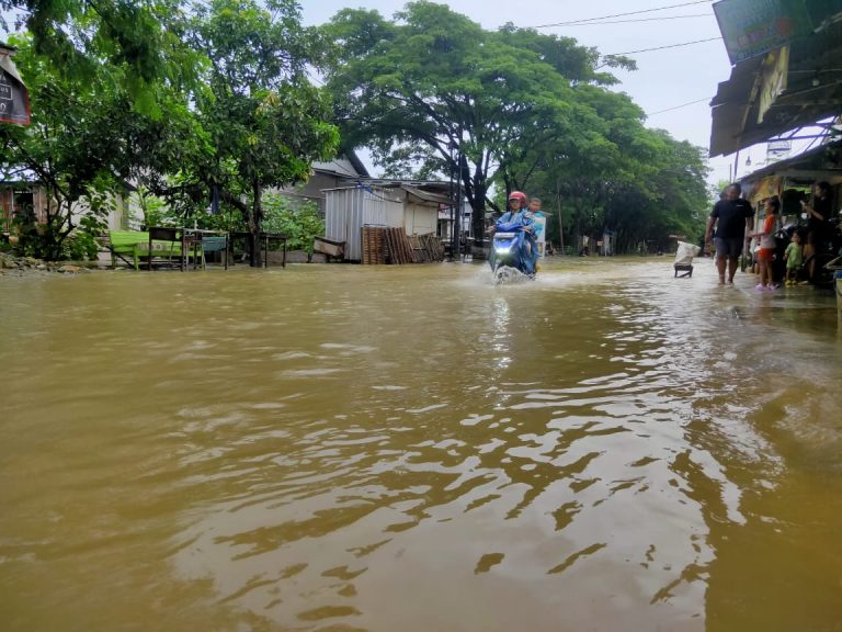 Banjir Pati Rendam 136 Desa, 2 Meninggal dan 6.800 Mengungsi