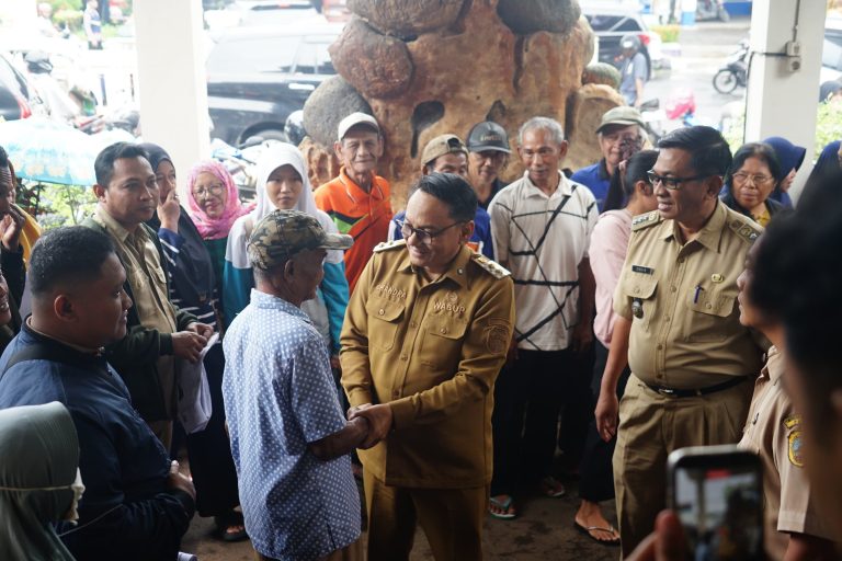 Pemkab Pati Salurkan Bantuan Baznas untuk Ratusan Fakir Miskin