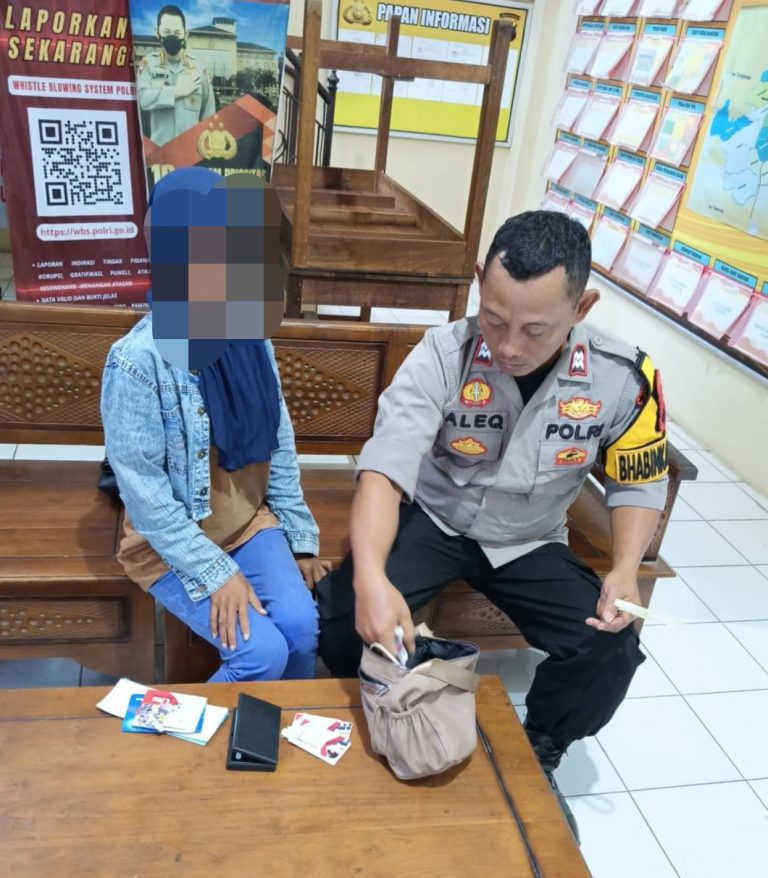 Aksi Nekat Seorang Perempuan di Parkiran PT Djarum Berakhir di Kantor Polisi