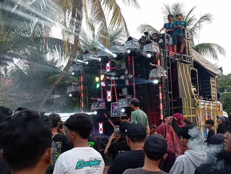 Selamatan Sedekah Bumi Karangsari, Warga Guyub Lestarikan Tradisi Leluhur