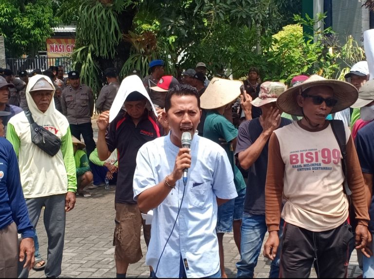 Ratusan Petani Gelar Aksi Audiensi Tuntut Kemudahan Akses Pupuk Bersubsidi