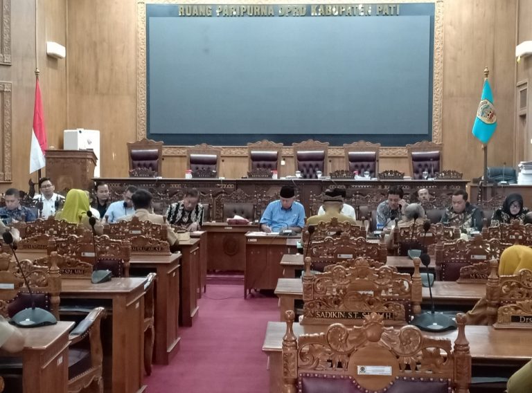 Puluhan Kepala Sekolah Audiensi ke DPRD Pati, Bahas Isu Pemberhentian Jabatan