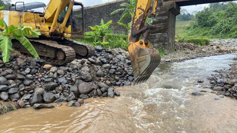 Bendung Resulo di Cluwak Diperbaiki Usai Rusak Diterjang Banjir