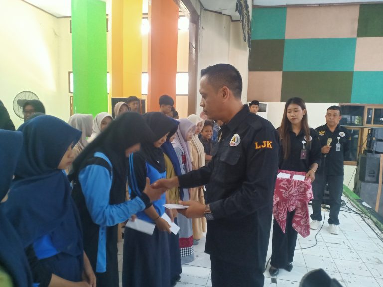 HUT ke-4 LSM Laskar Joyo Kusumo, Santuni Anak Yatim dan Dimeriahkan Golden Boy Musik
